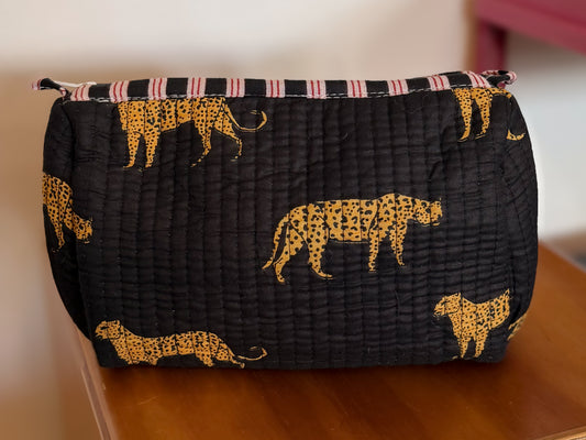 Medium Quilted Travel Wash Bag